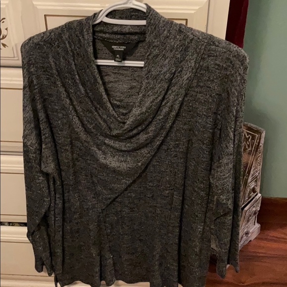 Long sleeved lightweight sweater - Picture 2 of 3